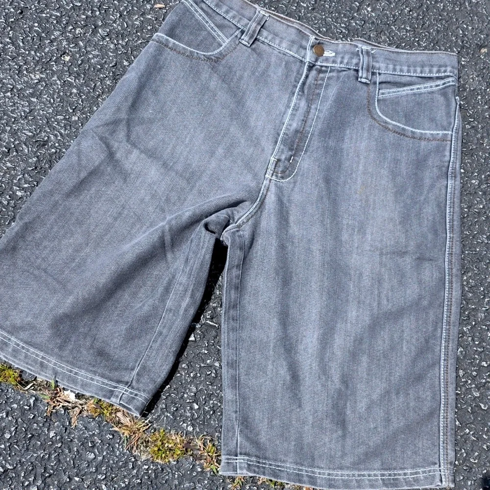 COOGI Men Grey Denim Shorts Sz. 34 Embroidered Pocket Streetwear Hip Hop Vtg Y2K